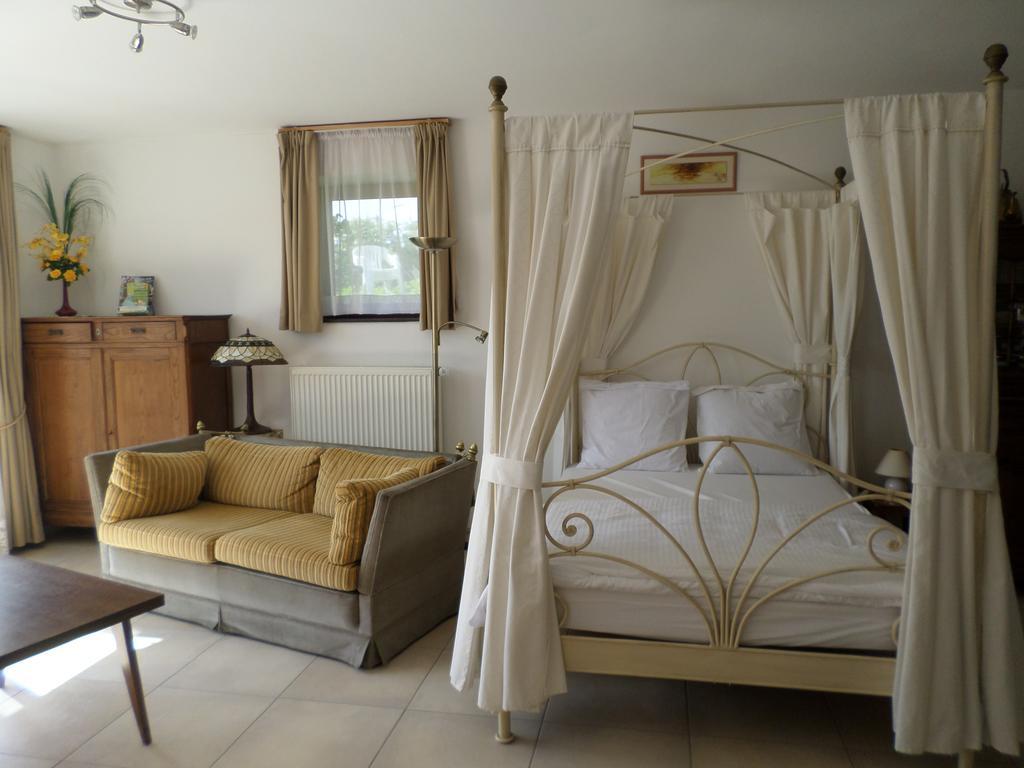 Gremin Appartement Somme-Leuze Buitenkant foto